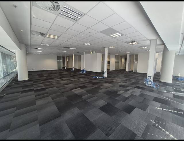 1,418M² OFFICE TO LET IN SANDTON CENTRAL